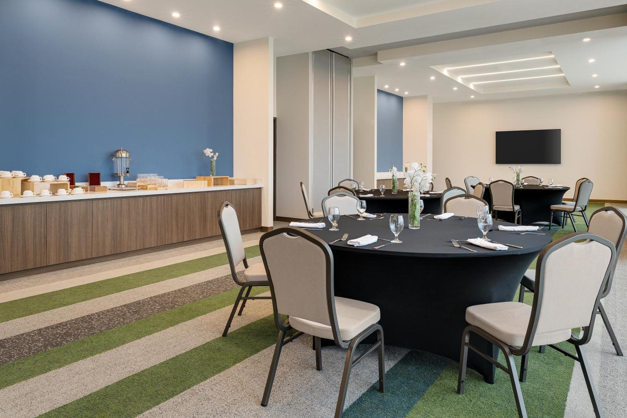 Hilton Garden Inn San Jose Airport City Mall Alajuela Exterior photo